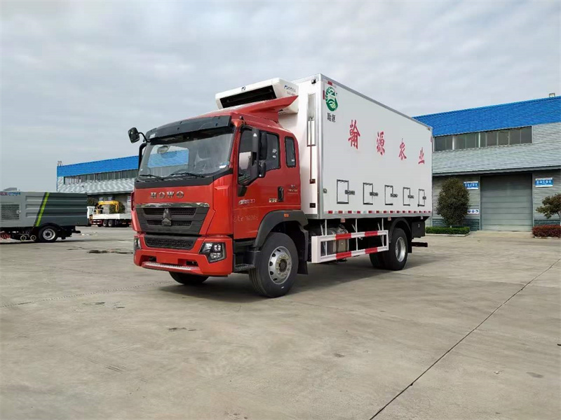 重汽豪沃雞苗運(yùn)輸車
